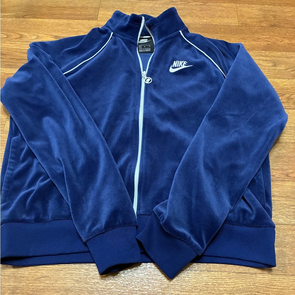 Nike Women’s Navy Zip-Up Velour Jacket with White Details Size Medium Blokecore